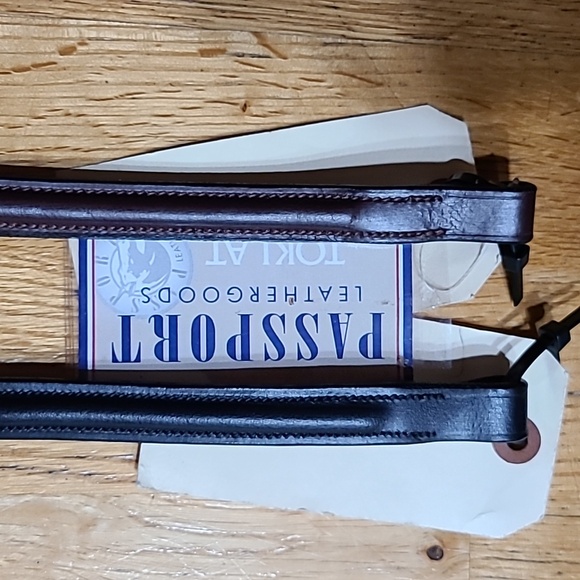 Leather Plain Raised Browband - Picture 3 of 13